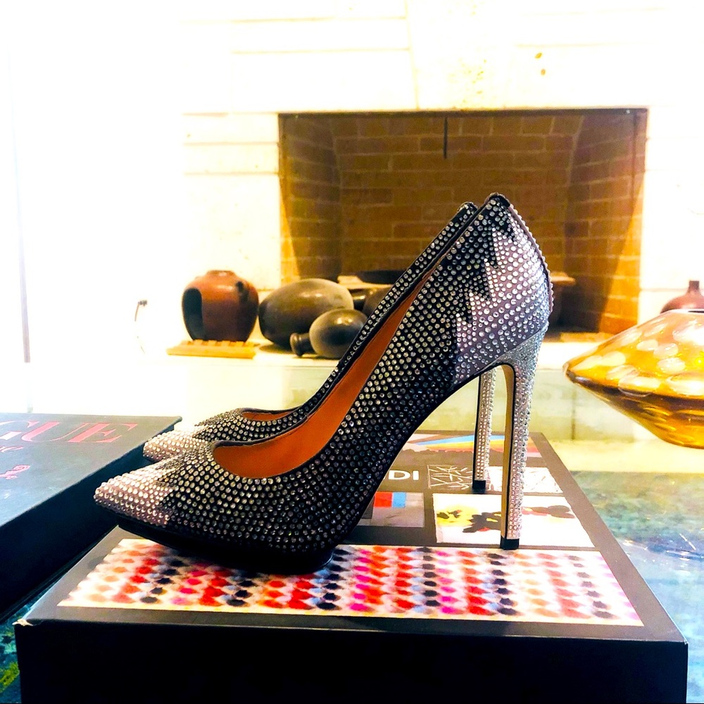Enzo Angiolini Kassim Rhinestone Crystal Pumps 8.5